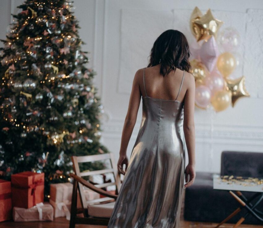 Cozy Style with a Flocked Alpine Christmas Tree